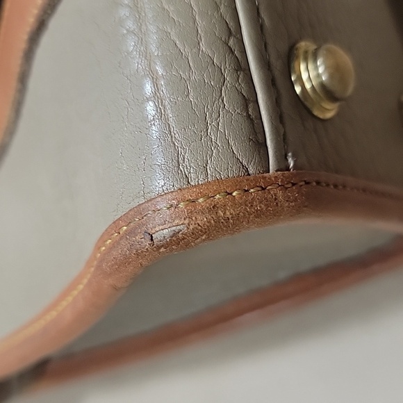 Vintage Dooney & Bourke Taupe Pebbled Leather Satchel / Shoulderbag / Purse - Picture 4 of 14